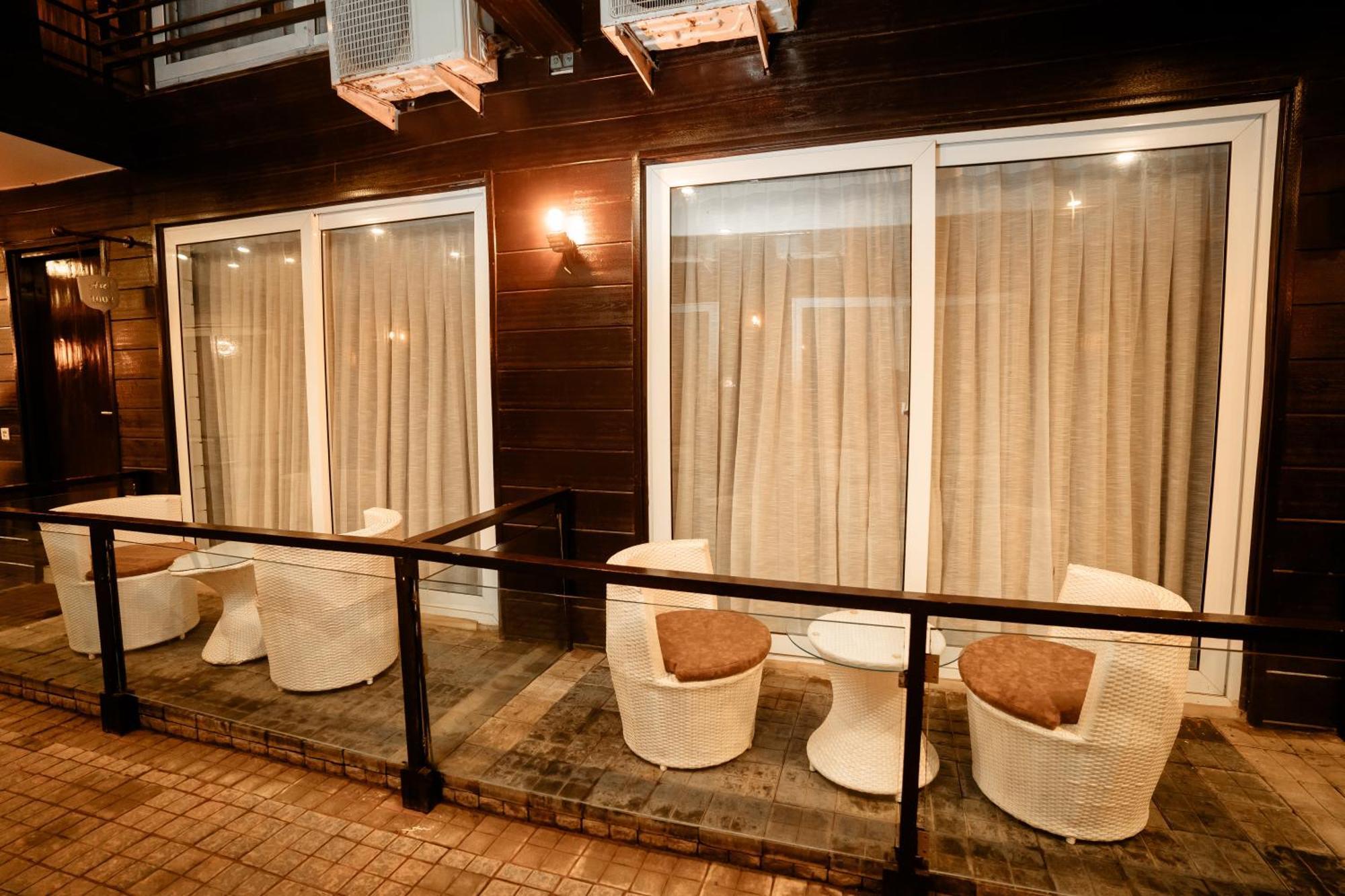 Sinon Baga Retreat Hotel Exterior photo